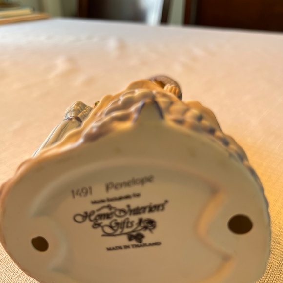 Vintage Victorian figurine Porcelain “Penelope” #1491 - Picture 8 of 12